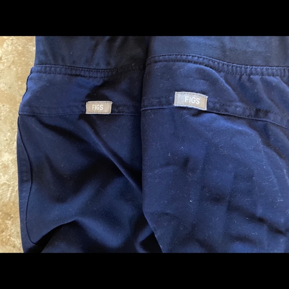 2 pairs of Figs-Livingston pants - Picture 4 of 4